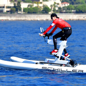 La princesse Charlène de Monaco - La famille princière de Monaco à l'arrivée de la 3ème édition de la course "The Crossing : Calvi-Monaco Water Bike Challenge". Ce défi caritatif organisé par la Fondation Princesse Charlène se déroule les 12 et 13 septembre. Deux équipes de quatre athlètes, parmi lesquels la Princesse et son frère Gareth Wittstock, secrétaire général de la fondation, vont se relayer en water bike durant 24h pour relier les 180km qui séparent Calvi de Monaco. Monaco, le 13 septembre 2020. © Bruno Bebert/Bestimage 