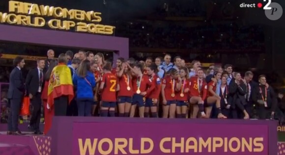 Letizia d'Espagne et sa fille Sofia ont assisté à la finale de la Coupe du monde de football féminin, remportée par l'Espagne contre l'Angleterre (1-0).