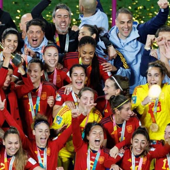 Letizia d'Espagne et sa fille Sofia ont assisté à la finale de la Coupe du monde de football féminin, remportée par l'Espagne contre l'Angleterre (1-0). © Sydney Low/ZUMA Press Wire/Bestimage