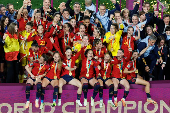 Letizia d'Espagne et sa fille Sofia ont assisté à la finale de la Coupe du monde de football féminin, remportée par l'Espagne contre l'Angleterre (1-0).© Sydney Low/ZUMA Press Wire/Bestimage