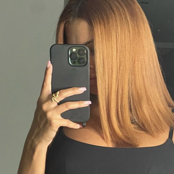 Révélant alors un physique changé qui a beaucoup fait parler
Mélanie Da Cruz se dévoile en sous-vêtements sur Instagram.