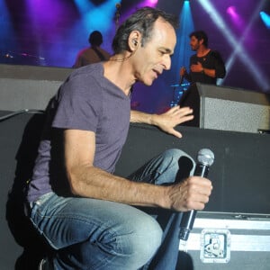 Exclusif - Jean-Jacques Goldman - Vente aux enchères à l'occasion du 20ème anniversaire du spectacle "Les Vendanges du Coeur" à Ouveillan, près de Narbonne (Aude) au profit des "Restos du Coeur" le 20 juillet 2014.