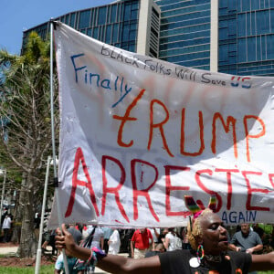 Les pro et anti Trump manifestent à Miami suite à l'inculpation de D. Trump pour espionnage et entrave à la justice. Miami, le 13 juin 2023. 