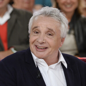 Michel Sardou - Enregistrement de l'émission " Vivement Dimanche " Spéciale Les enfants du Top 50, le 8 octobre 2014. L'émission sera diffusée le 12 Octobre 2014. ©Coadic Guirec / Bestimage