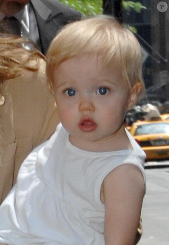 Shiloh âgée d'un an à peine ressemble déja fortement à sa maman : Angelina Jolie