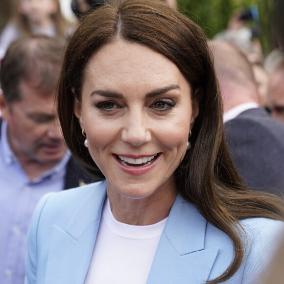 Catherine (Kate) Middleton, princesse de Galles - Le prince de Galles, et la princesse de Galles, à la rencontre du public du concert du couronnement près du château de Windsor, le 7 mai 2023.