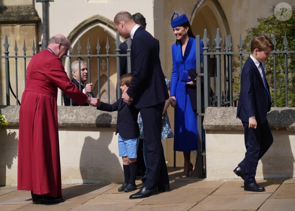 Le prince Andrew, duc d'York, Le prince William, prince de Galles, Le prince Louis de Galles, Catherine (Kate) Middleton, princesse de Galles, Le prince George de Galles - La famille royale du Royaume Uni arrive à la chapelle Saint George pour la messe de Pâques au château de Windsor le 9 avril 2023. 