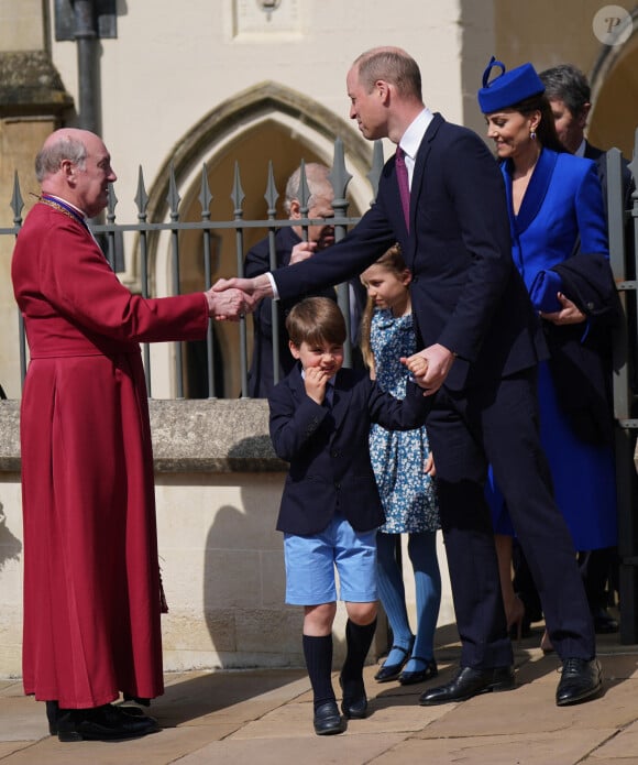 Le prince Andrew, duc d'York, Le prince William, prince de Galles, Le prince Louis de Galles, Catherine (Kate) Middleton, princesse de Galles, La princesse Charlotte de Galles - La famille royale du Royaume Uni arrive à la chapelle Saint George pour la messe de Pâques au château de Windsor le 9 avril 2023. 