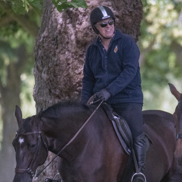 Prince Andrew à cheval à Windsor, Royaume-Uni.