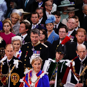 Le prince Edward, duc d'Edimbourg et Sophie, duchesse d'Edimbourg, James Mountbatten-Windsor, Comte de Wessex, Lady Louise Windsor, Le duc et la duchesse de Gloucester, Vice Admiral Sir Tim Laurence et La princesse Anne, Le prince Andrew, duc d'York, La princesse Beatrice d'York et son mari Edoardo Mapelli Mozzi, La princesse Eugenie d'York et son mari Jack Brooksbank et Le prince Harry, duc de Sussex - Les invités à la cérémonie de couronnement du roi d'Angleterre à l'abbaye de Westminster de Londres, Royaume Uni, le 6 mai 2023. 