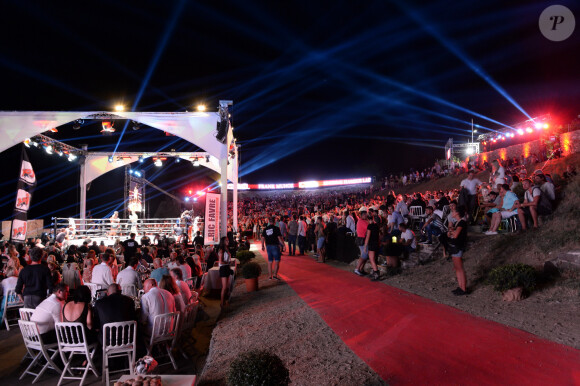 "Le boxeur Marie Sainte était adulé, l'homme Julien faisait la quasi-unanimité par sa gentillesse naturelle", déclare la Fédération française de boxe
 
Illustration - People à la 3ème édition de la "Fight Night" à Saint-Tropez. Les plus grands noms de la Boxe Thaï et du Kick-Boxing mondiaux se sont affrontés sur le ring, au milieu de La Citadelle. Le 4 août 2015