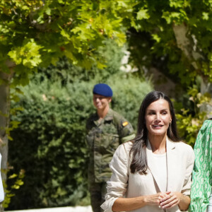 La reine Letizia, le roi Felipe et leurs deux filles Leonor et Sofia - La princesse héritière Leonor entre à l'Académie Militaire de Saragosse le 17 août 2023.