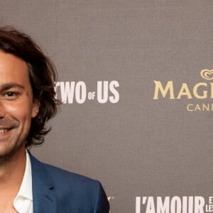 De quoi animer un peu plus les rumeurs de couple...
Bertrand Chameroy - Soirée sur la plage Magnum lors du 76ème Festival International du Film de Cannes le 25 mai 2023. © Cannes Magnum/ Jeremy Melloul/Bestimage