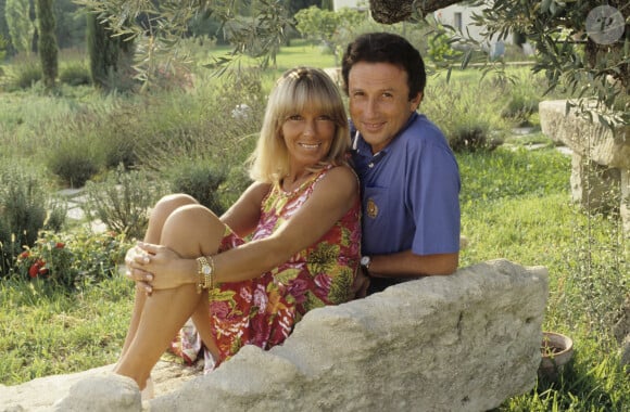 En France, en vacances dans les Alpilles, Michel Drucker et sa femme Dany Saval © Alain Canu via Bestimage