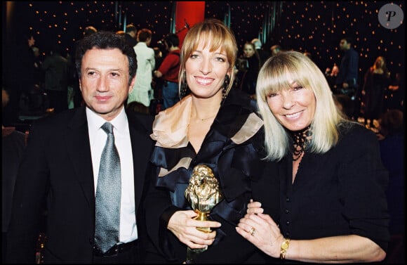 Michel Drucker, Dany Saval et sa fille Stéfanie Jarre lors de la soirée des Molières en 2002.