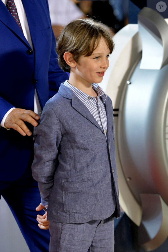 La princesse Caroline de Hanovre avec sa fille, Charlotte Casiraghi, et son petit-fils Raphaël Elmaleh, 7 ans (qui fait sa première participation officielle à une manifestation monégasque), en compagnie de Diane Fissore (présidente de la Fédération Equestre Monégasque et organisatrice du Jumping), de Jan Tops (ancien cavalier international, créateur du Longines Global Champions Tour) et Matthias Breschan (PDG de Longines), ont remis le prix du Prince Souverain lors de la dernière journée de la 15ème édition du Longines Global Champions Tour Jumping International de Monaco, qui a lieu sur le port Hercule à Monaco. C'est le cavalier irlandais Darragh Kenny qui a terminé premier, suivi de l'autrichien Max Kuhner et du belge Olivier Philippaerts. Monaco, le 3 juillet 2021. © Bruno Bébert/Bestimage 