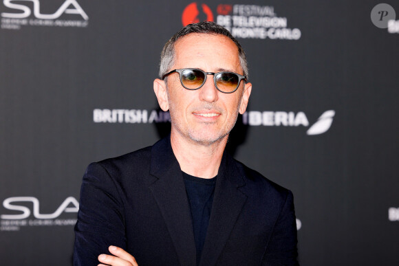 Gad Elmaleh sur le tapis rouge du photocall de la cérémonie d'ouverture du 62ème Festival de Télévision de Monte-Carlo, à Monaco, le 16 juin 2023. © Claudia Albuquerque/BestImage 