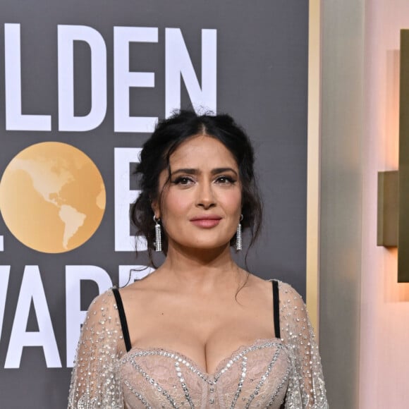 Salma Hayek au photocall de la 80ème cérémonie des Golden Globe, au "Beverly Hilton" à Los Angeles, le 10 janvier 2023. 