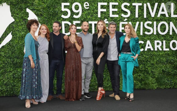 Selon ses dires, le reste de l'équipe a été sous le choc.
Chrystelle Labaude, Melanie Robert, Jeremy Banster, Emma Colberti, Moïse Santamaria, Mélanie Maudran, Fred Bianconi, Valérie Kaprisky au photocall de "Un si grand soleil" - Photocalls lors du 59ème festival de la Télévision de Monte-Carlo à Monaco, le 15 juin 2019. © Denis Guignebourg/Bestimage