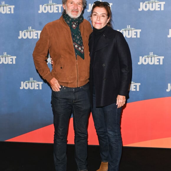 Antoine de Caunes et sa femme Daphné Roulier - Avant-première du film "Le Nouveau Jouet" au Grand Rex à Paris le 9 octobre 2022. © Coadic Guirec/Bestimage