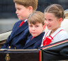 Les princes George, Louis et Charlotte ont adopté une stratégie pour rester incognito à l'école.
Le prince George, le prince Louis, la princesse Charlotte de Galles - La famille royale d'Angleterre lors du défilé "Trooping the Colour" à Londres. 