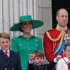 Le prince George, le prince Louis, la princesse Charlotte, Kate Catherine Middleton, princesse de Galles, le prince William de Galles - La famille royale d'Angleterre sur le balcon du palais de Buckingham lors du défilé "Trooping the Colour" à Londres. Le 17 juin 2023 
