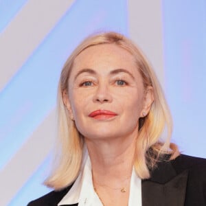 Pour le magazine "ELLE", la comédienne revient sur sa démarche difficile
Emmanuelle Béart lors de la cérémonie de clôture de Séries Mania 2023 à Lille, France, le 24 mars 2023