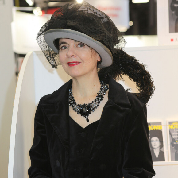 En effet, elle révélait au "Parisien" il y a deux ans etre désormais en couple.
Amélie Nothomb - Salon du Livre 2019 à la Porte de Versailles à Paris du 15 au 18 mars 2019. © Jean-Claude Woestelandt / Bestimage