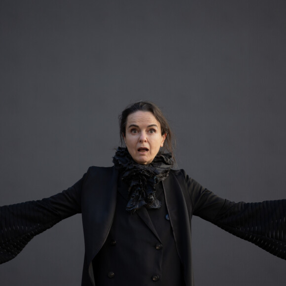 Amélie Nothomb lors de la présentation de son livre "Soif" au "Centre de Cultura Contemporania" à Barcelone. Le 2 février 2022 