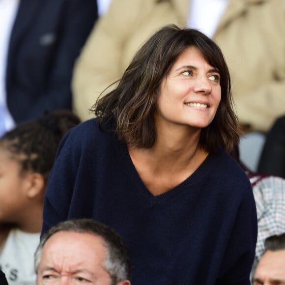 Estelle Denis dans les tribunes lors du match de championnat de Ligue 1 Conforama opposant le Paris Saint-Germain au Racing Club de Strasbourg Alsace au Parc des princes à Paris, France, le 14 septembre 2019. Le PSG a gagné 1-0. © Jean-Baptiste Autissier/Panoramic/Bestimage 