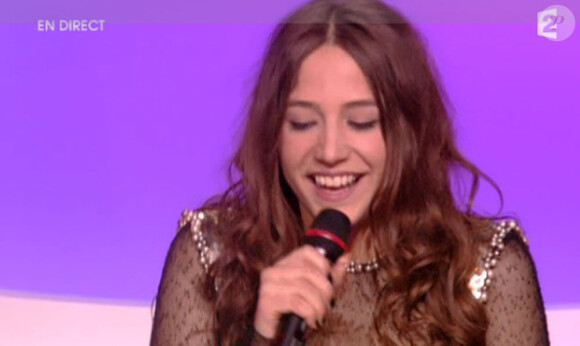 Deuxième award pour Izia Higelin, la Victoire de la Révélation scène.