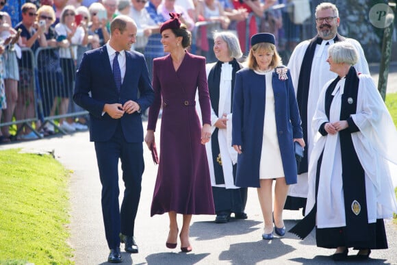 Accompagnée bien entendu du prince William.
Le prince William, prince de Galles, et Catherine (Kate) Middleton, princesse de Galles assistent à un service religieux marquant le premier anniversaire de la mort de la reine Elizabeth II à la cathédrale St Davids à Haverfordwest dans le Pembrokeshire, pays de Galles, Royaume Uni, le 8 septembre 2023. 