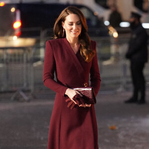 A l'occasion du concert annuel de chants de Noël organisé à l'abbaye de Westminster.
Catherine (Kate) Middleton, princesse de Galles, arrive pour le "Together at Christmas" Carol Service à l'abbaye de Westminster à Londres, Royaume uni, le 15 décembre 2022. 