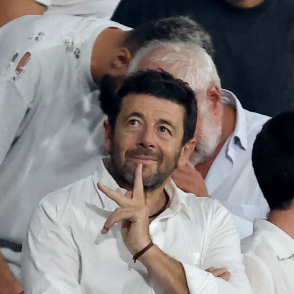 Patrick Bruel - People dans les tribunes lord du match d'ouverture de la Coupe du Monde de Rugby France 2023 avant le match de la Poule A entre la France et la Nouvelle-Zélande au Stade de France à Saint-Denis le 8 septembre 2023. © Dominique Jacovides/Bestimage 