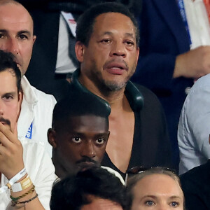 Jean Dujardin et JoeyStarr faisaient également partie des invités.
JoeyStarr - People dans les tribunes lord du match d'ouverture de la Coupe du Monde de Rugby France 2023 avant le match de la Poule A entre la France et la Nouvelle-Zélande au Stade de France à Saint-Denis le 8 septembre 2023. © Dominique Jacovides/Bestimage 