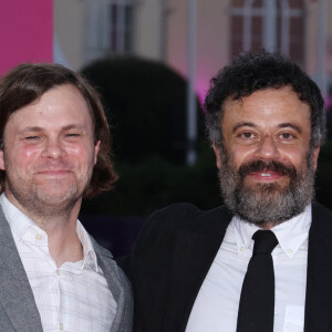 Shane Atkinson (Grand Prix pour LaRoy) et Babak Jalali (prix du jury pour Fremont) - Photocall des lauréats lors de la 49ème édition du festival du film américain de Deauville le 9 septembre 2023. © Denis Guignebourg / Bestimage  Photocall of the winners at the 49th Deauville American Film Festival on september 9th 2023 