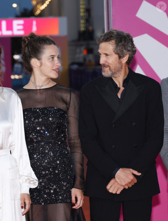 Rebecca Marder et Guillaume Canet - Photocall des lauréats lors de la 49ème édition du festival du film américain de Deauville le 9 septembre 2023. © Denis Guignebourg / Bestimage  Photocall of the winners at the 49th Deauville American Film Festival on september 9th 2023 