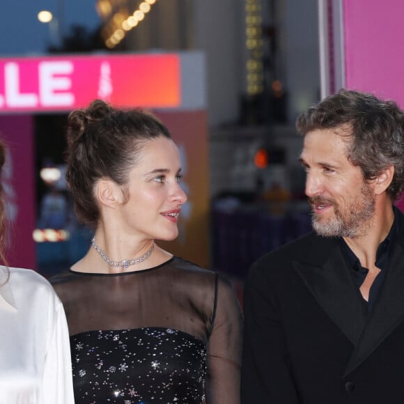 Rebecca Marder et Guillaume Canet - Photocall des lauréats lors de la 49ème édition du festival du film américain de Deauville le 9 septembre 2023. © Denis Guignebourg / Bestimage  Photocall of the winners at the 49th Deauville American Film Festival on september 9th 2023 