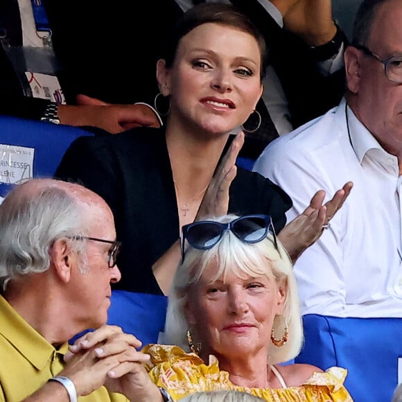 La princesse Charlene de Monaco et le prince Albert II - Tribunes lors du match de rugby entre l'Afrique du Sud et l'Écosse (18-3) au stade Vélodrome à Marseille, le 10 septembre 2023. © Dominique Jacovides / Bestimage