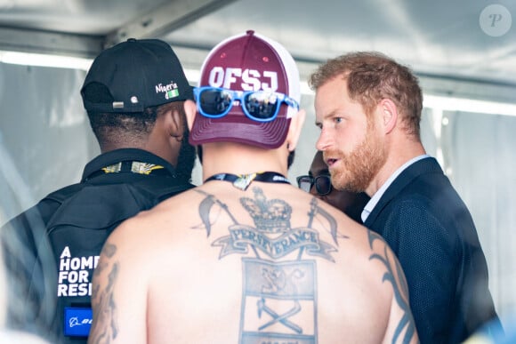 Le prince Harry, duc de Sussex, assiste aux Invictus Games 2023 (Jour 2) à Düsseldorf, Allemagne, le 11 septembre 2023. © Imago/Panoramic/Bestimage