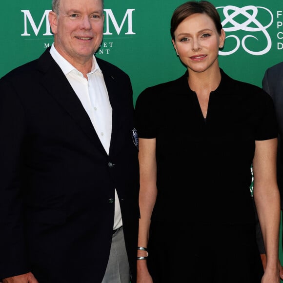 Charlene de Monaco a fait part d'une grande nouvelle
Le prince Albert II de Monaco et la princesse Charlene lors du 19ème trou de golf de la Princess of Monaco Cup 2023 dans les Jardins des Boulingrins (Allée descendante), Place du Casino à Monaco le 6 septembre 2023. Le tournoi de golf Princess of Monaco Cup a été organisé pour la première fois en 2019. © Claudia Albuquerque / Bestimage 