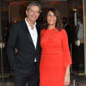 Michel Cymes et sa femme Nathalie Cymes lors de la soirée de gala "Enfance Majuscule" à la salle Gaveau à Paris le 15 juin 2021. © Coadic Guirec / Bestimage