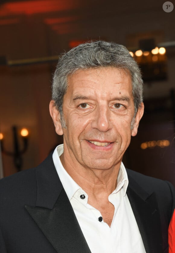 Michel Cymes lors de la soirée de gala "Enfance Majuscule" à la salle Gaveau à Paris © Coadic Guirec / Bestimage