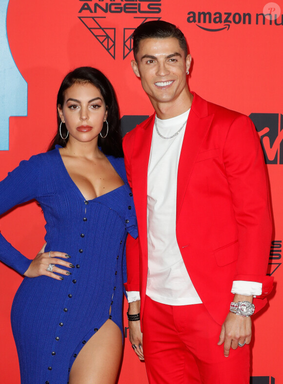 Cristiano Ronaldo et sa compagne Georgina Rodriguez à la soirée MTV European Music Awards 2019 (MTV EMA’s) au FIBES Conference and Exhibition Centre à Séville en Espagne, le 3 novembre 2019