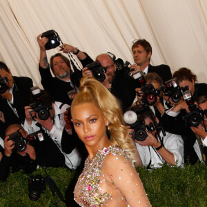 Beyonce Knowles et son mari Jay-Z - Soirée Costume Institute Gala 2015 (Met Ball) au Metropolitan Museum, célébrant l'ouverture de Chine: à travers le miroir à New York. Le 4 mai 2015. 
