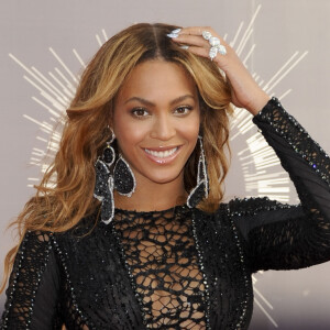 Beyoncé Knowles ne fait pas les choses à moitié 
Beyonce Knowles - Cérémonie des MTV Video Music Awards à Inglewood.