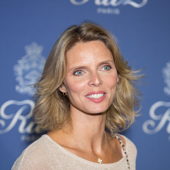 Sylvie Tellier - Photocall des 125 ans du Ritz à Paris Le 14 septembre 2023. Le Ritz Paris a célébré ses 125 ans autour d'une soirée légendaire, en présence de plus de 700 invités, dont de très nombreuses personnalités issues du monde de la mode, des arts et du spectacle. Une soirée exceptionnelle, en hommage à César Ritz, fondateur visionnaire de l'hôtel, et placée sous le signe de l'Or, en écho à Louis XIV, le roi soleil, à l'origine de la célèbre place Vendôme. Durant plusieurs heures, dans le Grand Jardin de l'hôtel, brillant de mille feux, plus de 90 artistes se sont produits sous la direction artistique et la mise en scène et en danse de F. Fontan. Une scénographie somptueuse rappelant les grandes fêtes du Château de Versailles. La direction musicale a quant à elle été confiée au chef d'orchestre et compositeur T. Roussel. La soirée se déroulait en 3 actes : " le roi chante ", " le roi danse ", et " tout le monde danse ". Les invités ont été éblouis par les performances des artistes dont le duo Charlie Voodoo et Théophile Alexandre, accompagnés de danseuses inspirées de l'exubérante Marquise Casati, de la danseuse Etoile A.Renavand et des danseurs du Ballet de l'Opéra national de Paris - F. Melac, R. Stojanov et T. Coste - les Electrostreet, le Symphonic Orchestra du Ritz Paris et ses musiciens, les Dj back to back Desiderata, P. Winter et K.Smile... sans oublier D. Bürki, rayonnante Maîtresse de cérémonie. Toute l'offre gastronomique de cette soirée a été confiée à J. Legras, Chef Exécutif du Ritz Paris, à F. Perret, Chef Pâtissier de l'hôtel, et à R. de Courcy, Chef Barman. Une soirée extraordinaire pour célébrer 125 ans de légende et ancrer le Ritz Paris dans l'éternité. © Rachid Bellak/ Bestimage 
