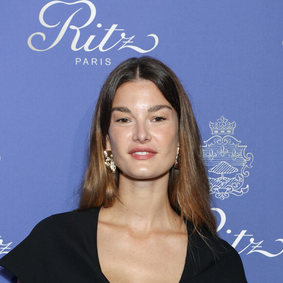 Ophelie Guillermet - Photocall des 125 ans du Ritz à Paris Le 14 septembre 2023. Le Ritz Paris a célébré ses 125 ans autour d'une soirée légendaire, en présence de plus de 700 invités, dont de très nombreuses personnalités issues du monde de la mode, des arts et du spectacle. Une soirée exceptionnelle, en hommage à César Ritz, fondateur visionnaire de l'hôtel, et placée sous le signe de l'Or, en écho à Louis XIV, le roi soleil, à l'origine de la célèbre place Vendôme. Durant plusieurs heures, dans le Grand Jardin de l'hôtel, brillant de mille feux, plus de 90 artistes se sont produits sous la direction artistique et la mise en scène et en danse de F. Fontan. Une scénographie somptueuse rappelant les grandes fêtes du Château de Versailles. La direction musicale a quant à elle été confiée au chef d'orchestre et compositeur T. Roussel. La soirée se déroulait en 3 actes : " le roi chante ", " le roi danse ", et " tout le monde danse ". Les invités ont été éblouis par les performances des artistes dont le duo Charlie Voodoo et Théophile Alexandre, accompagnés de danseuses inspirées de l'exubérante Marquise Casati, de la danseuse Etoile A.Renavand et des danseurs du Ballet de l'Opéra national de Paris - F. Melac, R. Stojanov et T. Coste - les Electrostreet, le Symphonic Orchestra du Ritz Paris et ses musiciens, les Dj back to back Desiderata, P. Winter et K.Smile... sans oublier D. Bürki, rayonnante Maîtresse de cérémonie. Toute l'offre gastronomique de cette soirée a été confiée à J. Legras, Chef Exécutif du Ritz Paris, à F. Perret, Chef Pâtissier de l'hôtel, et à R. de Courcy, Chef Barman. Une soirée extraordinaire pour célébrer 125 ans de légende et ancrer le Ritz Paris dans l'éternité. © Rachid Bellak/ Bestimage 