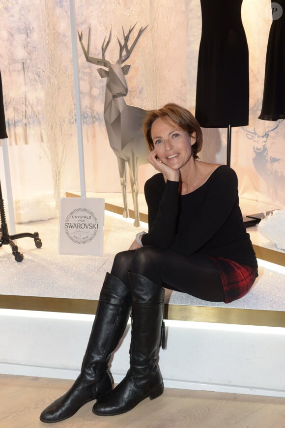 Exclusif - Alexandra Vandernoot lors de la présentation de la collection limitée des marques 1.2.3 et Swarovski dans la boutique 1.2.3, au 7 avenue des Ternes à Paris, le 25 novembre 2016.