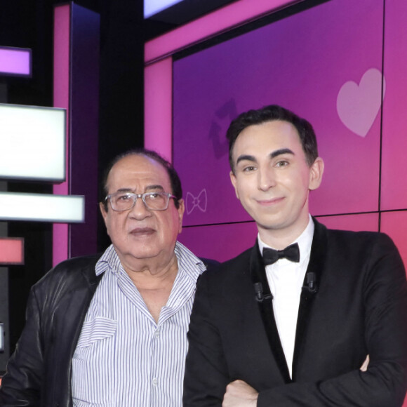 Exclusif - Jean-Luc Azoulay - Jordan de Luxe pose avec ses invités de l'émission "Chez Jordan de Luxe" à Paris le le 11 septembre 2023. © Cédric Perrin / Bestimage